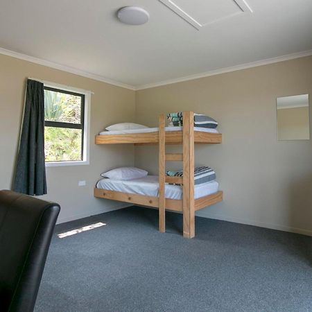 Hokitika Holiday Park Room photo