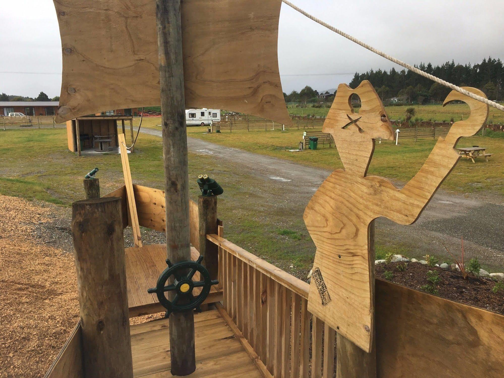 Hokitika Holiday Park Exterior photo