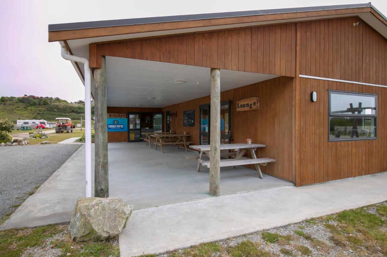 Hokitika Holiday Park Exterior photo